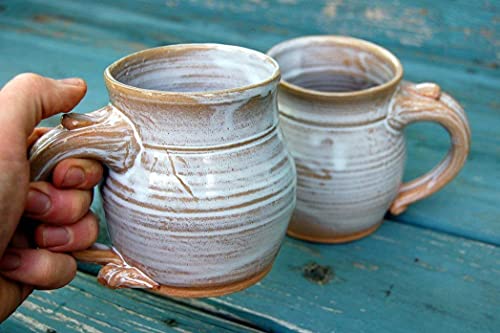 Caneca de cerâmica jogada à mão em xisto feito à mão na Carolina do Norte