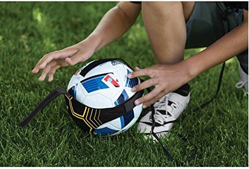 Treinador de futebol de chute de futebol AIDS AIDS Mãos Livre Livre Equipamento Prático para crianças com corda elástica de cinto ajustável encaixa a bola 3, 4 e 5