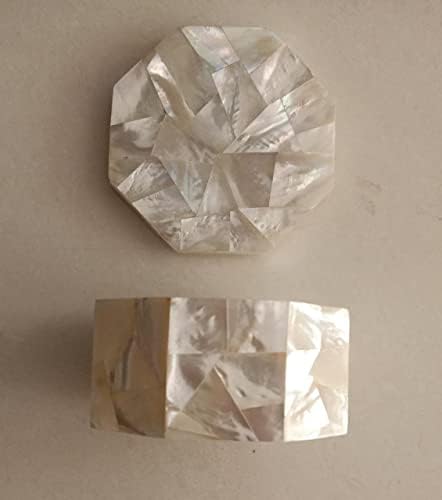 Caixa de jóias de mármore octantal com joias elegantes de esfrego