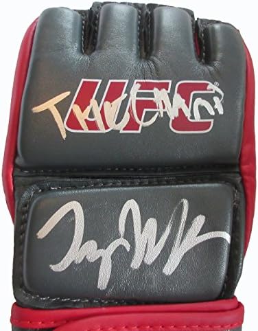 Tyron Woodley autografou Grey UFC Training Fight Glove com prova, imagem de Tyron assinando para nós, Ultimate Fighting