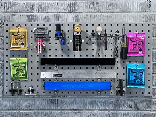 Triton Products Locboard 18 in. W x 36 pol. H x 9/16 in. D Pegboards de orifício quadrado de aço cinza com 30 pc. Sistema