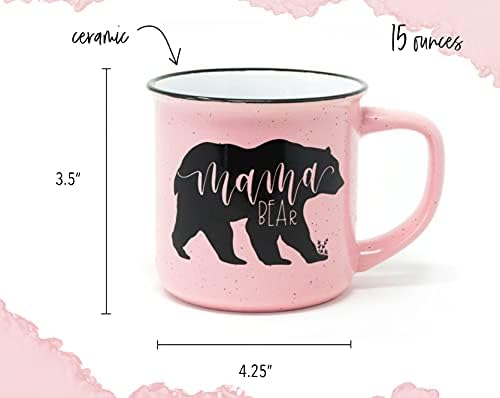 June e Lucy Gifts for Mom - Mama Bear ROVA CAUSA DE CAFÉS 15 OZ - Caneca de café de camping fofa para mulheres - caneca de café rosa - Mão com letras pretas - Microondas e lava -louças seguras.