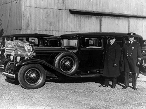 Fotografias infinitas 1930 Foto: Policial | Chauffeur | Dezesseis cilindros Cadillac Limousine | Presidente H Hoover | Decoração de