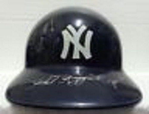 Phil Rizzuto, Joe Torre, Eddie Layton assinada capacete - NY Yankees JSA - Capacetes MLB autografados