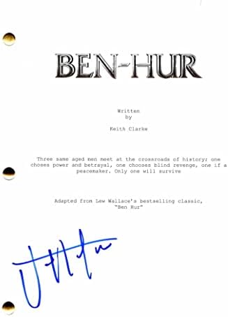 Jack Huston assinou o autógrafo Ben -Hur Full Movie Script - Costarring: Toby Kebbell, Rodrigo Santoro, Nazanin Boniadi e Morgan