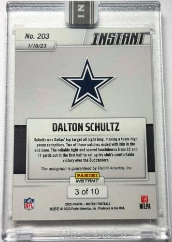 Dalton Schultz assinou os Hauls em 2 pontuações Panini Instant Wild Wild Card Card 203 - Cartões de futebol autografados da