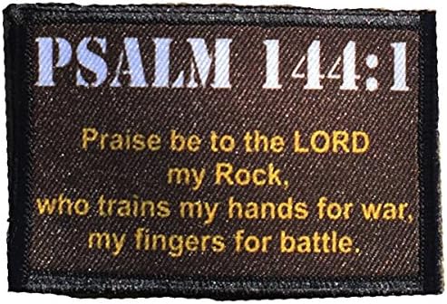 Salmo 144: 1 Moral Patch. Perfeito para o seu equipamento tático do Exército Militar, mochila, boné de beisebol do operador, transportadora de placas ou colete. 2x3 gancho patch. Feito nos EUA