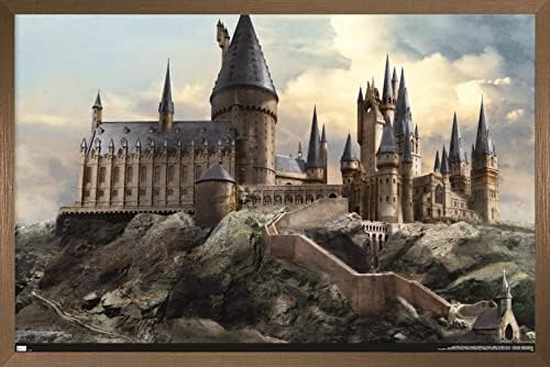 Trends International The Wizarding World: Harry Potter - Hogwarts no Pôster de parede do sol, 22.375 x 34, versão emoldurada de