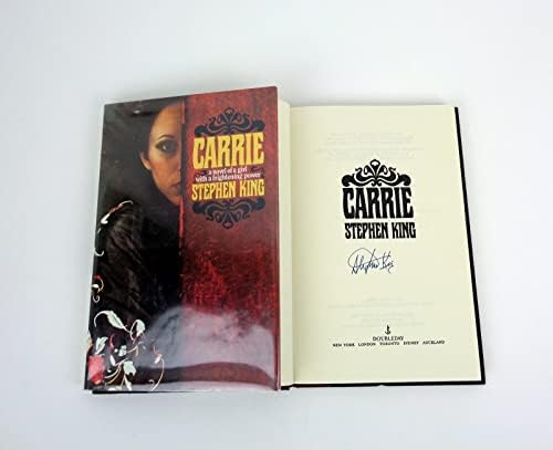 Autor lendário de Stephen King assinou o livro de capa dura Carrie Carrie